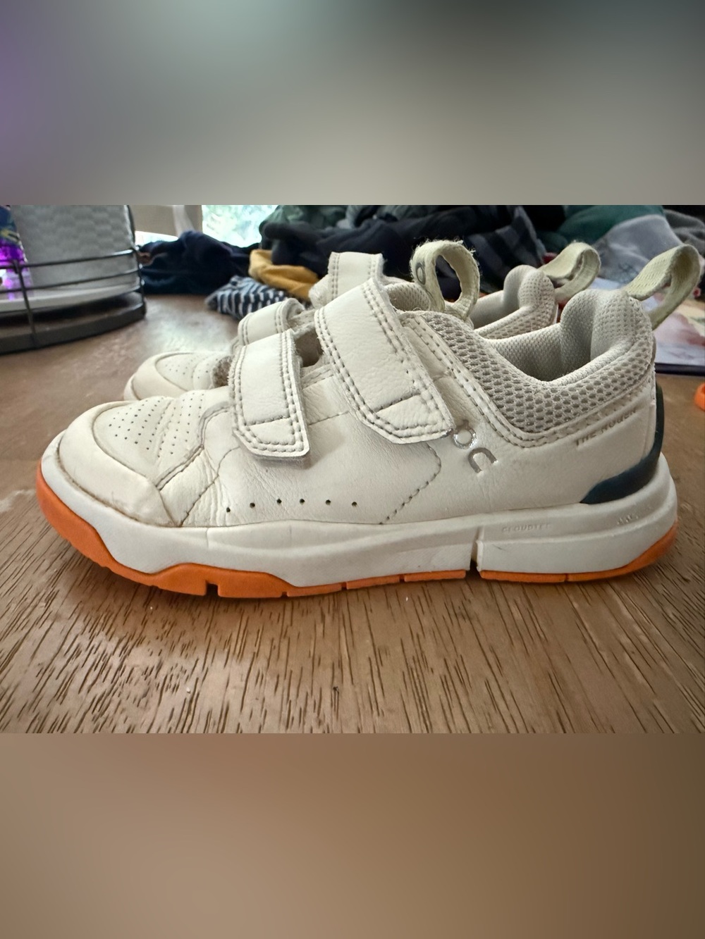 ON cloud the ROGER KIDS White and Orange Sneakers with Velcro Straps Size 11c